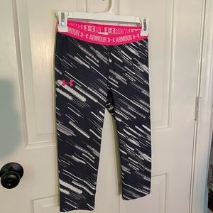 Under Armor Low Rise Cropped Leggings Black and White Pattern Size XS